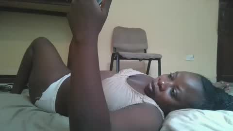 sweetyass25 online show from March 12, 7:12 am