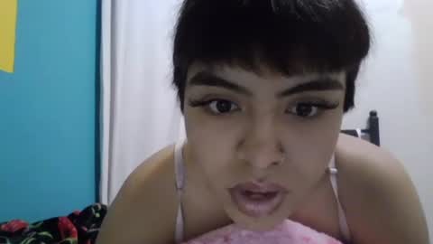 sweetyypiiie online show from April 29, 4:06 am