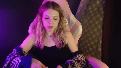 Hannah VACATION 17 - 27 AUGUST online show from February 26, 8:15 pm