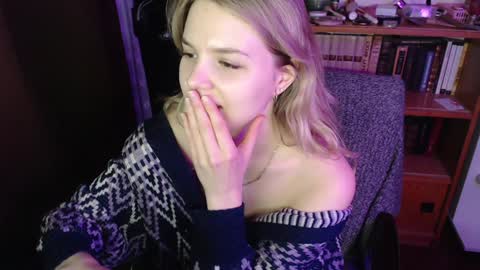 Hannah VACATION 17 - 27 AUGUST online show from January 8, 6:41 pm