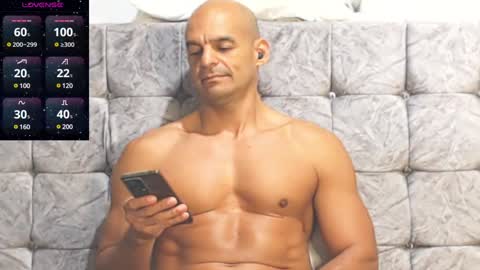    ------- Hi Im Willy  follow me do not forget to put the thumb up  online show from January 7, 12:03 am