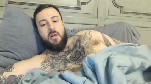 swoozy_ online show from November 29, 7:32 pm