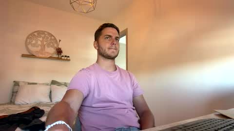 syl092 online show from March 2, 12:01 pm