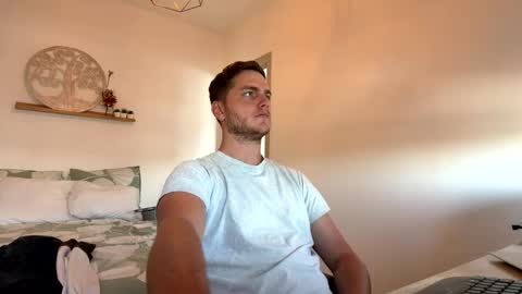 syl092 online show from March 5, 12:58 pm