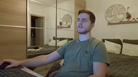 syl092 online show from January 8, 4:57 pm