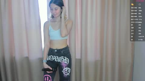 Mia online show from March 6, 7:58 am