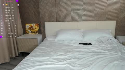 Mia online show from February 26, 10:16 am