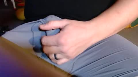 Dad Bod online show from February 7, 6:16 am