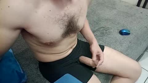 t0ny_cawk online show from December 2, 11:19 am