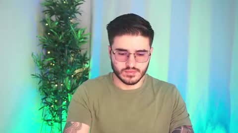 t0ny_wylie online show from June 12, 12:37 pm