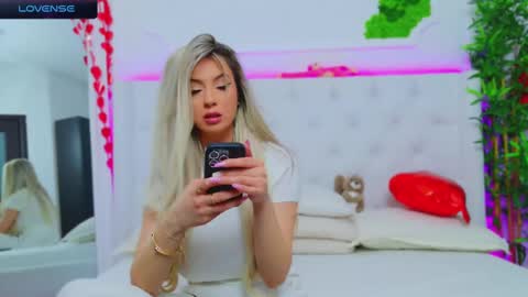 Arianna online show from February 24, 1:10 pm