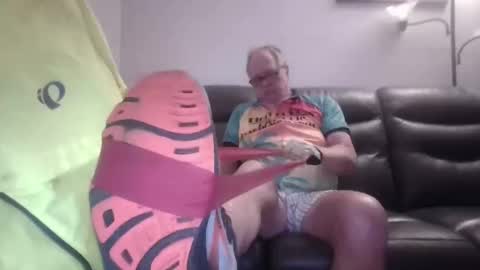 tacrunner66_ online show from April 12, 2:10 pm