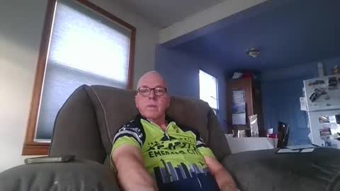 tacrunner66_ online show from January 9, 11:32 pm