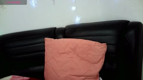   3 online show from January 17, 11:30 am