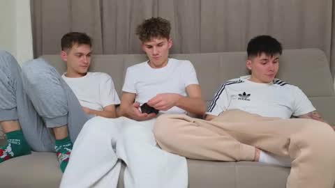 tai_fun online show from December 20, 5:53 pm