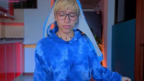 taichi online show from January 14, 10:07 pm