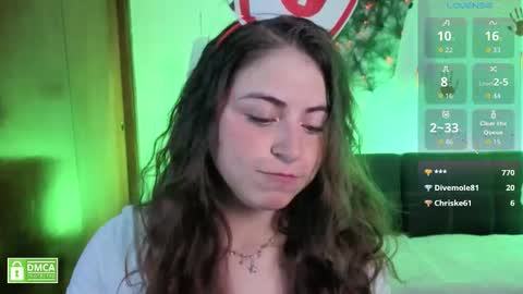 Snapshot of taiga_cute chatting on October 25, 9:52 am Camille Gonzalez online show from October 25, 9:52 am