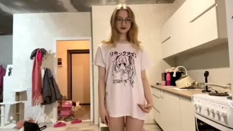 Tessa online show from December 4, 6:18 pm