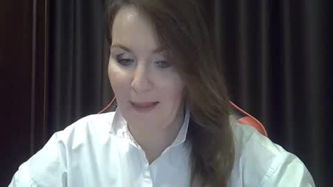 taisialucky77 online show from November 17, 4:09 pm