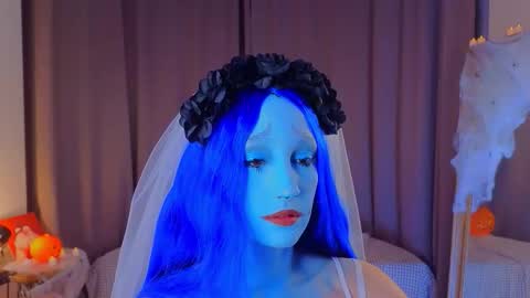 im Lally online show from October 31, 3:07 am