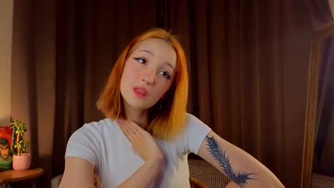 Snapshot of taiteedgington chatting on October 5, 2:42 am im Lally online show from October 5, 2:42 am