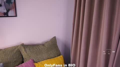 Mia online show from November 29, 2:19 am