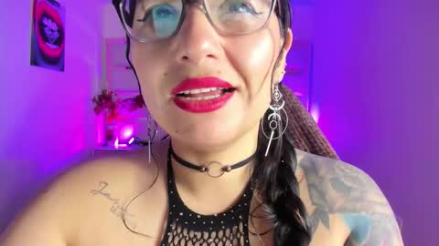Snapshot of tamara_rouse1 chatting on October 16, 5:18 am tamara online show from October 16, 5:18 am