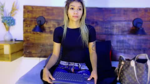    online show from April 7, 9:55 am