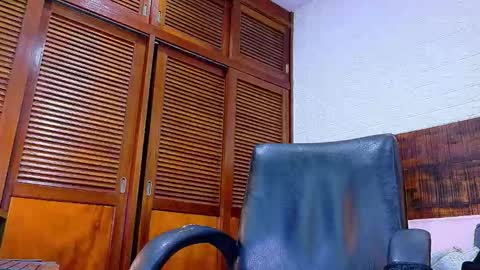    online show from December 22, 12:01 pm