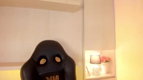 Tami online show from October 23, 8:21 pm