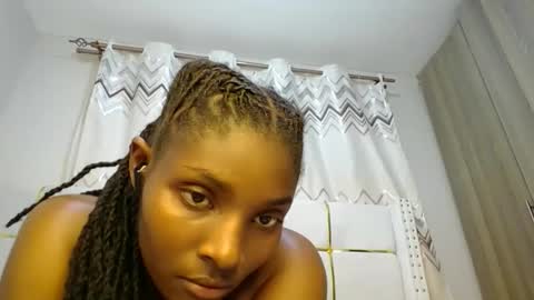 Snapshot of tamia538235 chatting on February 25, 12:25 am tamia online show from February 25, 12:25 am