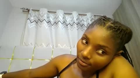 Snapshot of tamia538235 chatting on February 25, 9:37 pm tamia online show from February 25, 9:37 pm