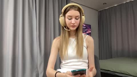 Melissa online show from March 29, 8:38 am