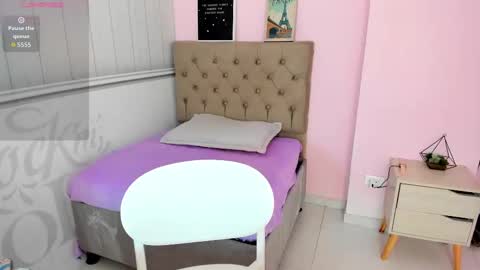 Tania  online show from September 16, 2:09 pm