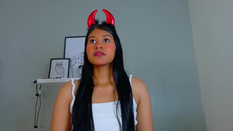 T A N I A  online show from March 28, 11:44 am