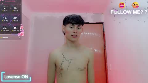 Snapshot of tanjiro_cute chatting on February 15, 8:11 am Andres online show from February 15, 8:11 am