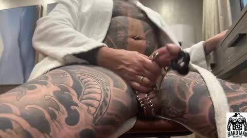 Tank Guy online show from April 9, 9:31 pm