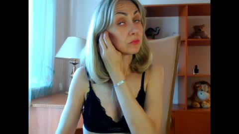 tanya online show from July 19, 11:24 am
