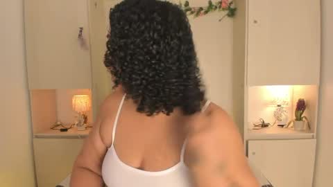  T A R A  online show from April 4, 8:38 pm