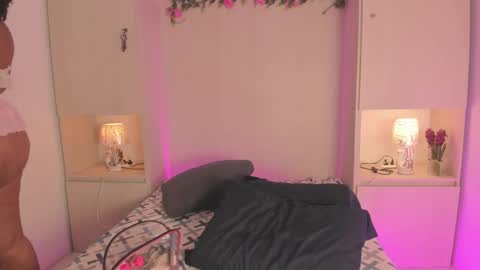  T A R A  online show from January 9, 4:29 am