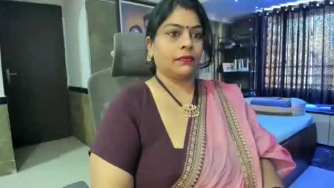 Snapshot of tarivishu23 chatting on October 22, 2:37 am tarivishu23 online show from October 22, 2:37 am