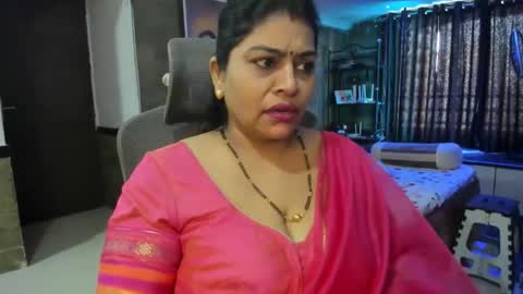 Snapshot of tarivishu23 chatting on October 21, 2:27 am tarivishu23 online show from October 21, 2:27 am