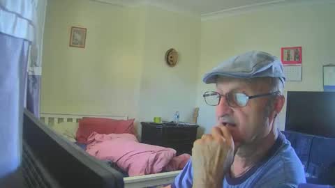 Tas online show from September 27, 10:02 am