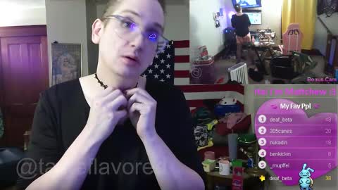 Snapshot of tasteflavored_femboy chatting on February 16, 11:38 am Taste online show from February 16, 11:38 am