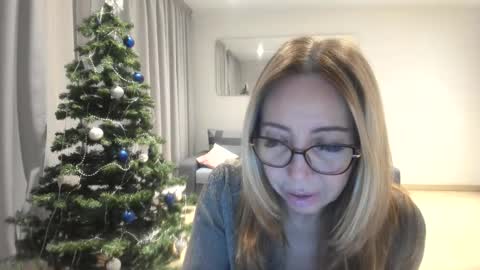 tati74 online show from December 22, 1:51 pm