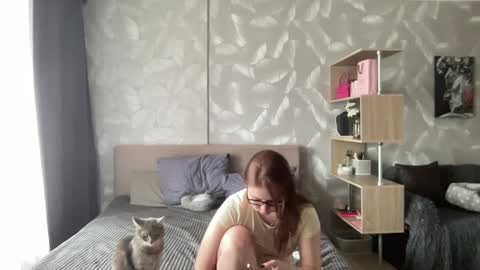 Emely online show from April 3, 11:28 am