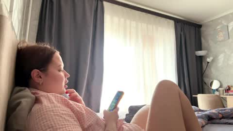 Emely online show from March 25, 9:05 am