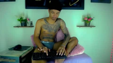 Noah online show from February 21, 11:52 pm