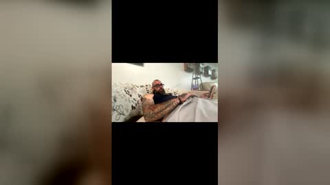 tatteddood84 online show from June 7, 9:42 pm