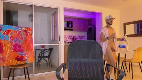 Jonathan  Juan online show from December 4, 8:50 am